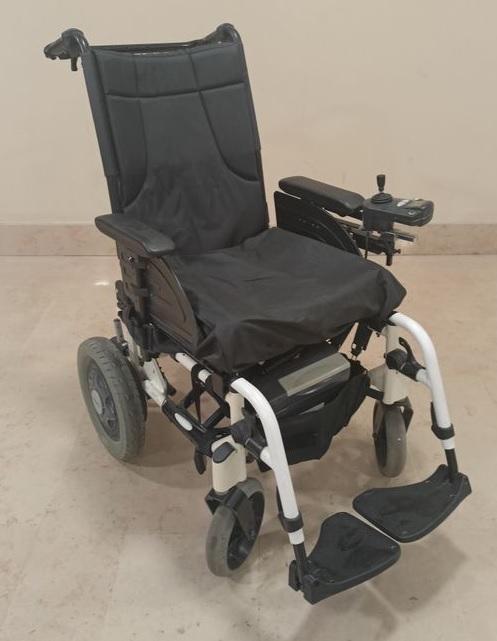 Fauteuil roulant Invacare électrique Esprit Action 4 NG d'occasion