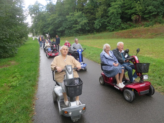 Sortie seniors PMR accompagnée scooters électriques